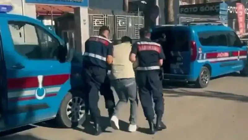 Türkiye Geneli Suç Örgütlerine Dev Operasyon: 74 Gözaltı!