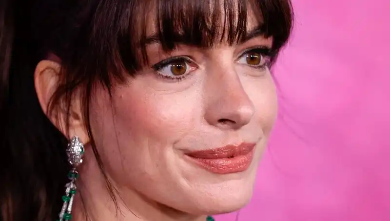 Hollywood Yıldızlarının Korkunç Estetik Trendi: Ölü İnsan Derisi Enjeksiyonu