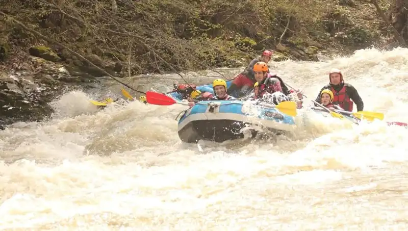Rafting Tutkunları Su Seviyesi Artınca Akın Etti