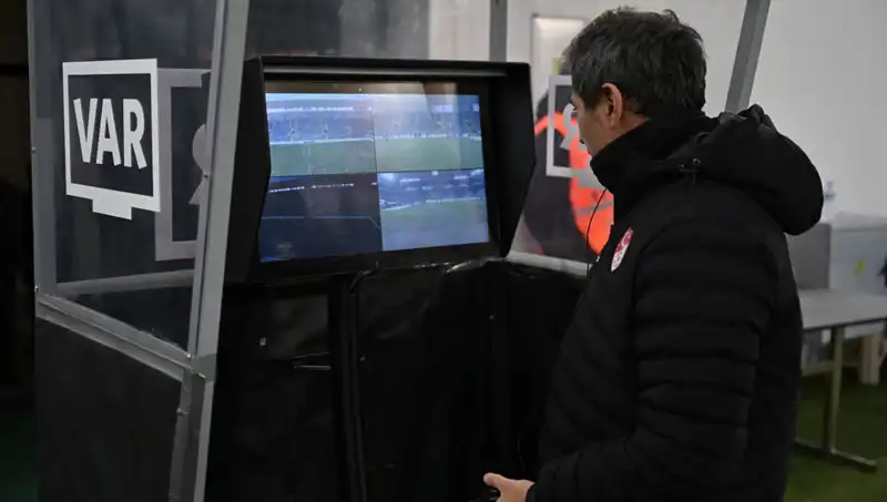 Beşiktaş-Gaziantep FK Maçına Alman VAR Hakemi Atandı, Ne Bekleniyor?