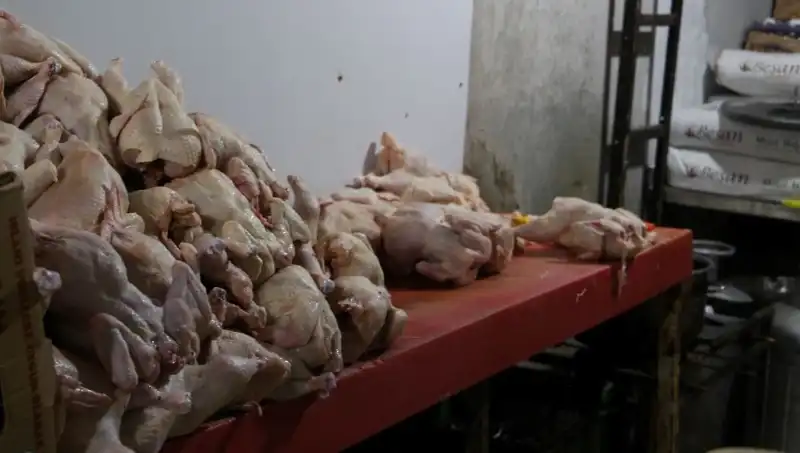 Döner İmalathanesinde Tüyler Ürperten Görüntüler Ortaya Çıktı!